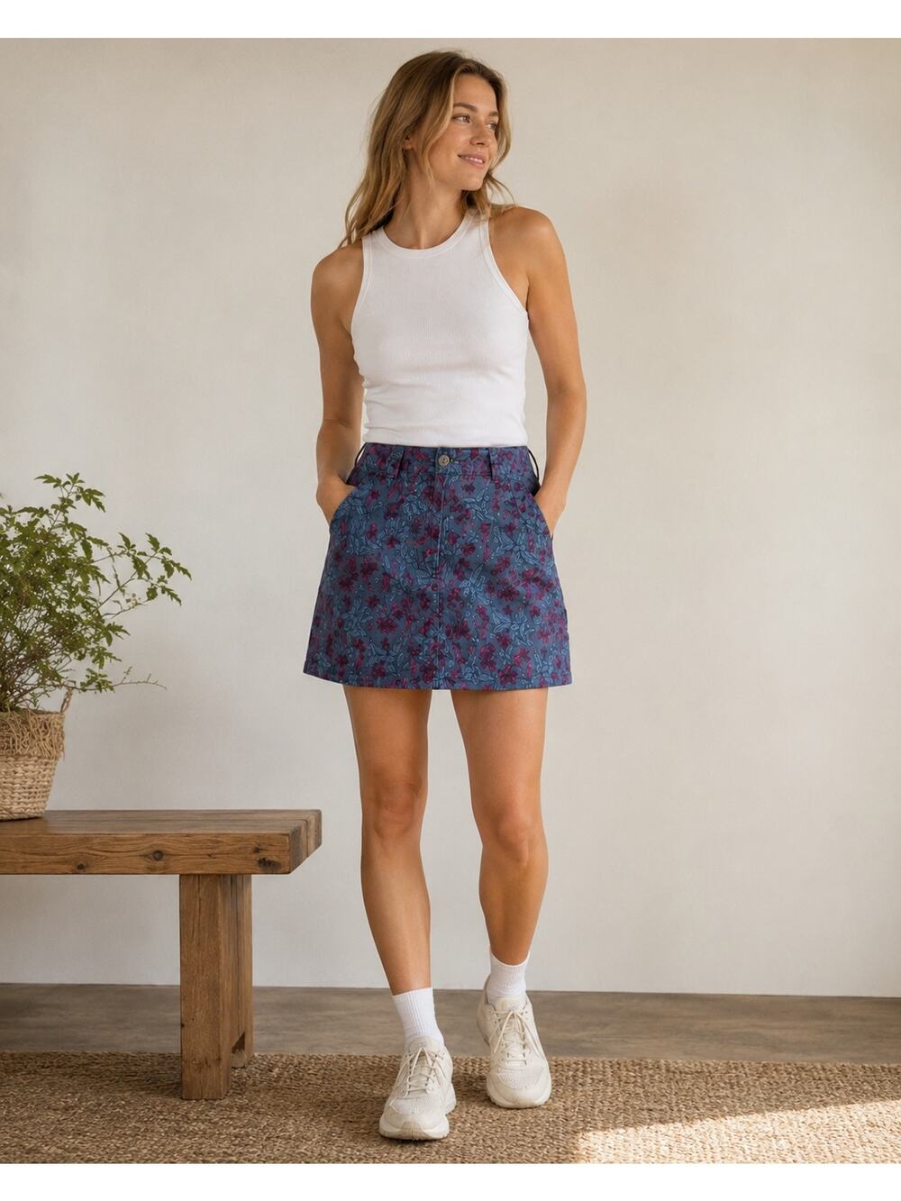 Duluth Trading Co Floral Skort Women’s Size 12 or 14 Blue Pink Built In Shorts